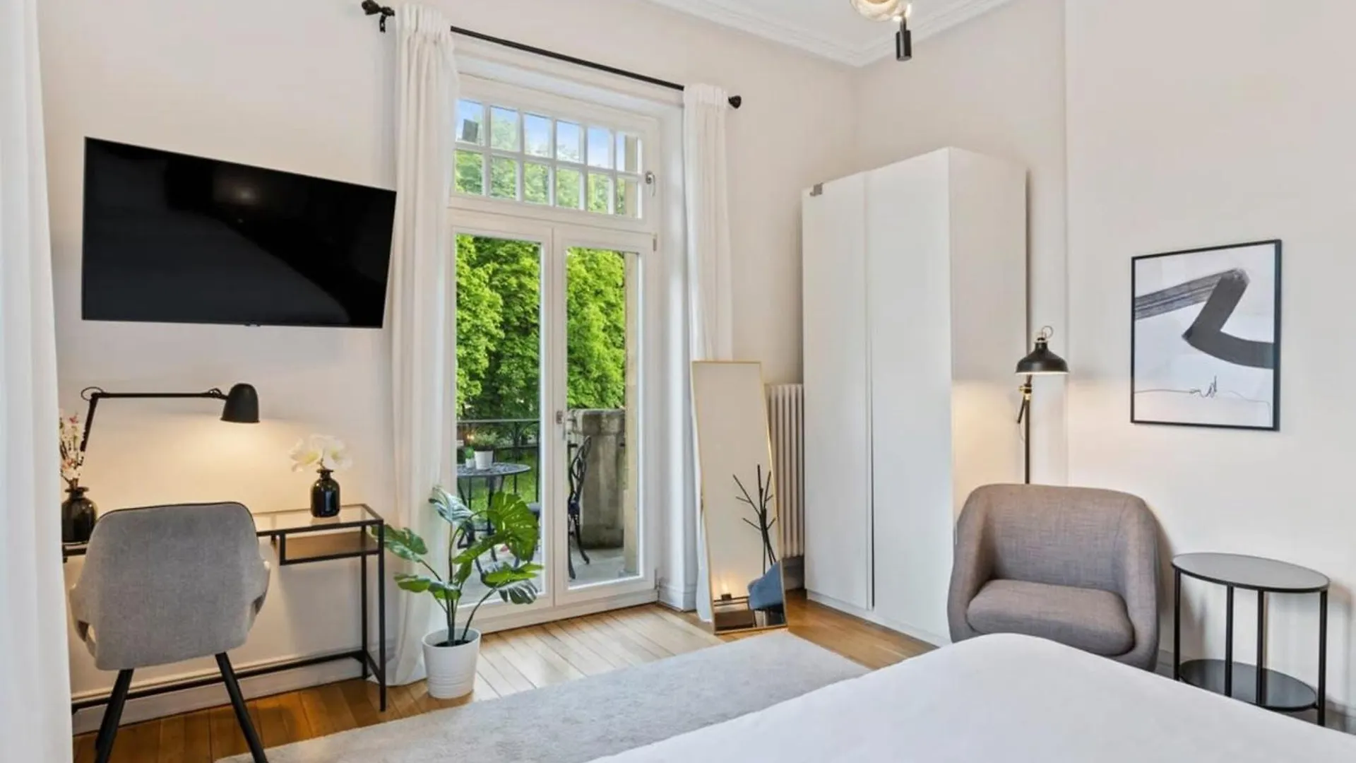 Spacious & Tranquil Rooms In Limpertsberg Luxembourg